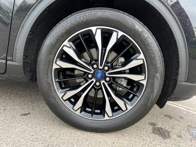 Certified 2022 Ford Escape SEL w/ SEL Stealth AWD Package image 13