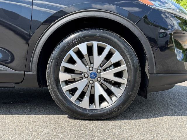 Certified 2020 Ford Escape Titanium AWD/4WD image 25
