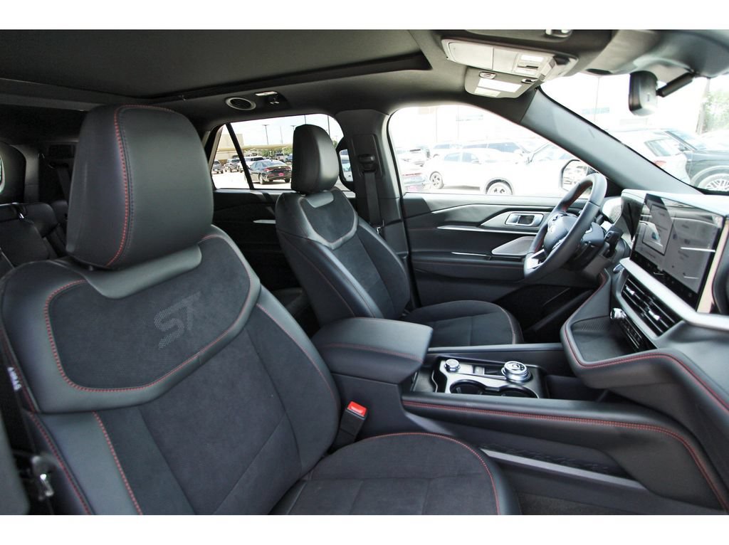 Certified 2026 Ford Explorer ST AWD/4WD image 29