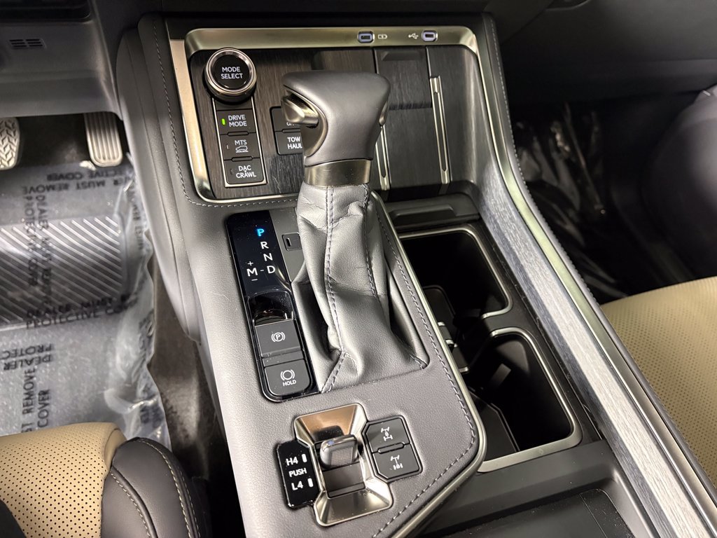 Used 2025 Lexus GX 550 w/ Accessory Package (CT) AWD/4WD image 20