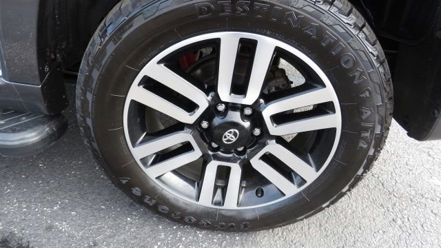 Used 2022 Toyota 4Runner Limited image 32