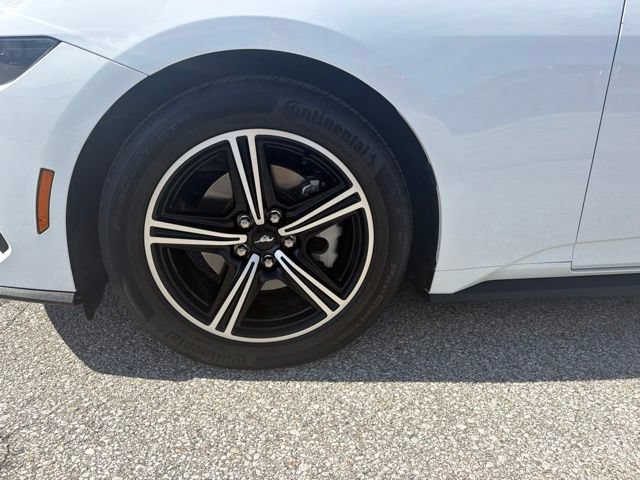 Certified 2025 Ford Mustang Coupe RWD image 17