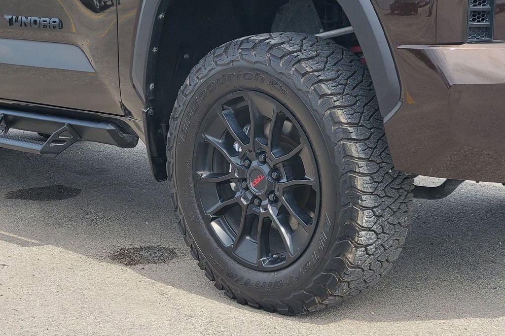 Used 2025 Toyota Tundra Limited w/ TRD Off-Road Package AWD/4WD image 28