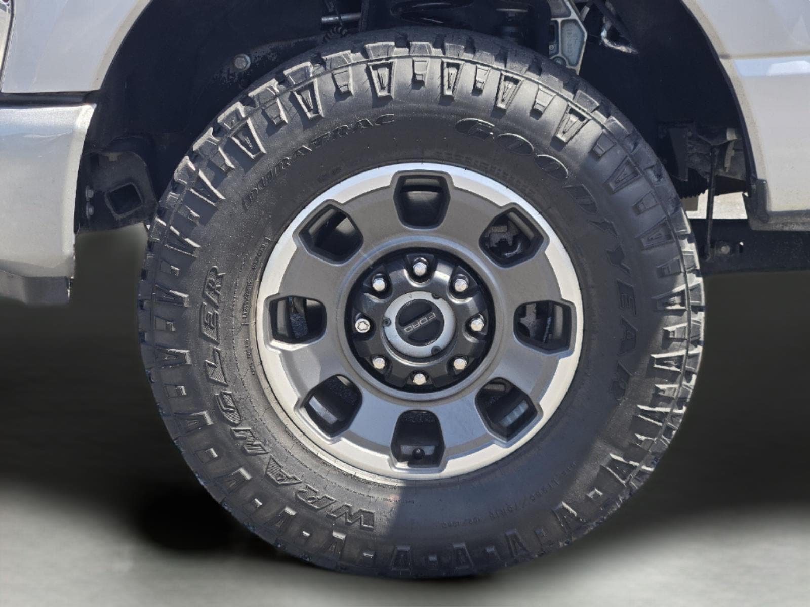 Certified 2024 Ford F250 Platinum w/ Tremor Off-Road Package AWD/4WD image 8