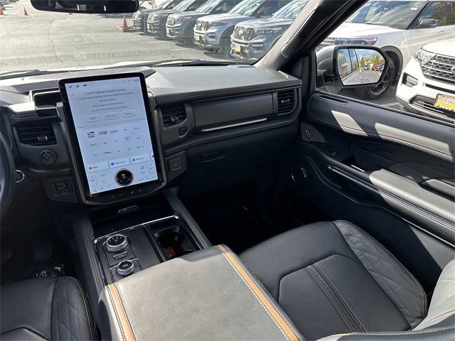 Certified 2024 Ford Expedition Max Platinum image 18