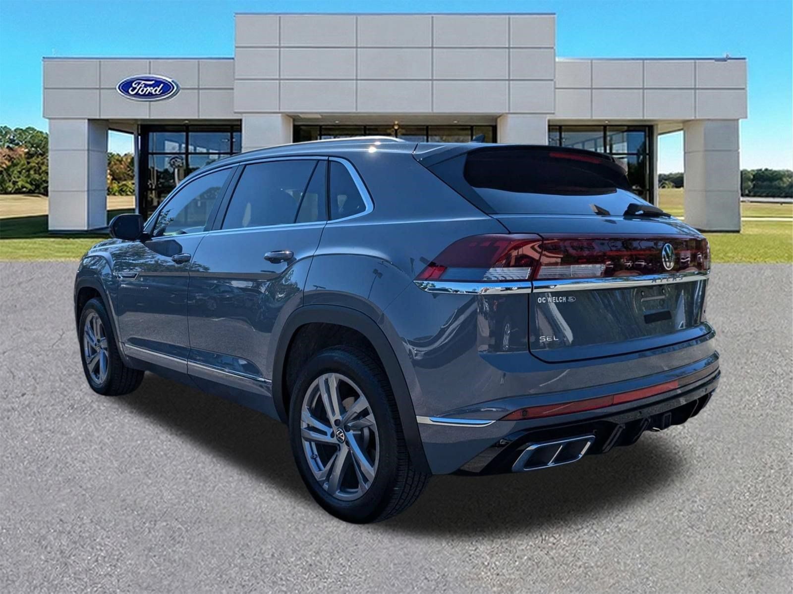 Used 2024 Volkswagen Atlas Cross Sport SEL R-Line AWD/4WD image 3