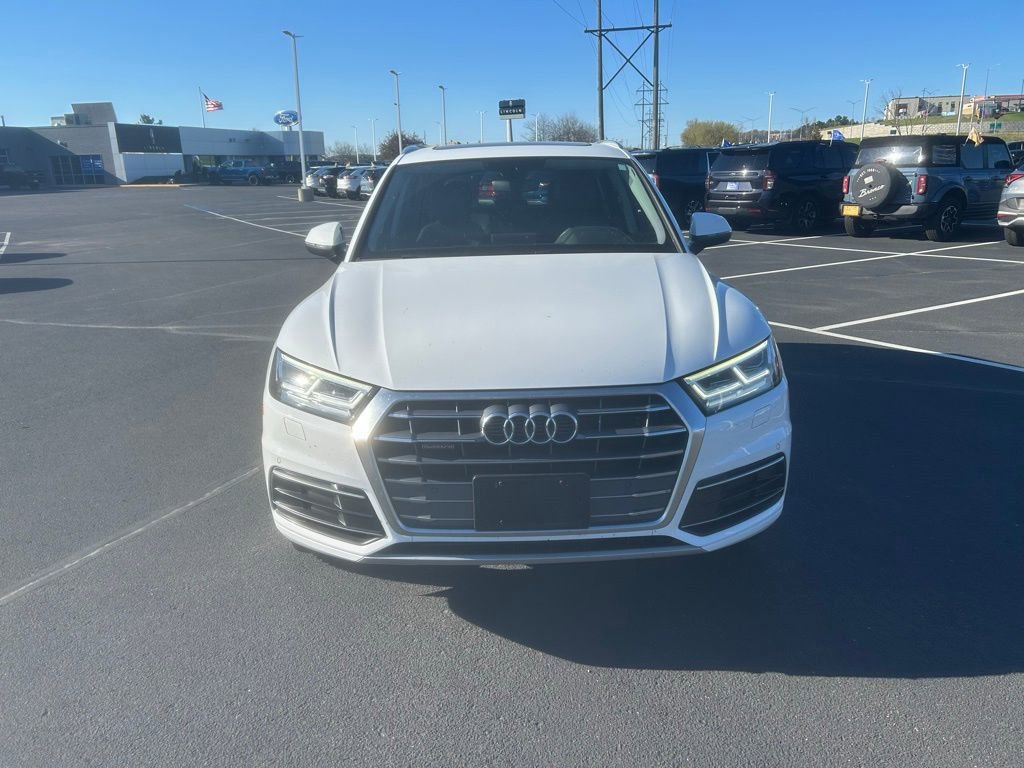 Used 2018 Audi Q5 2.0T Premium Plus w/ Premium Plus Package AWD/4WD image 2