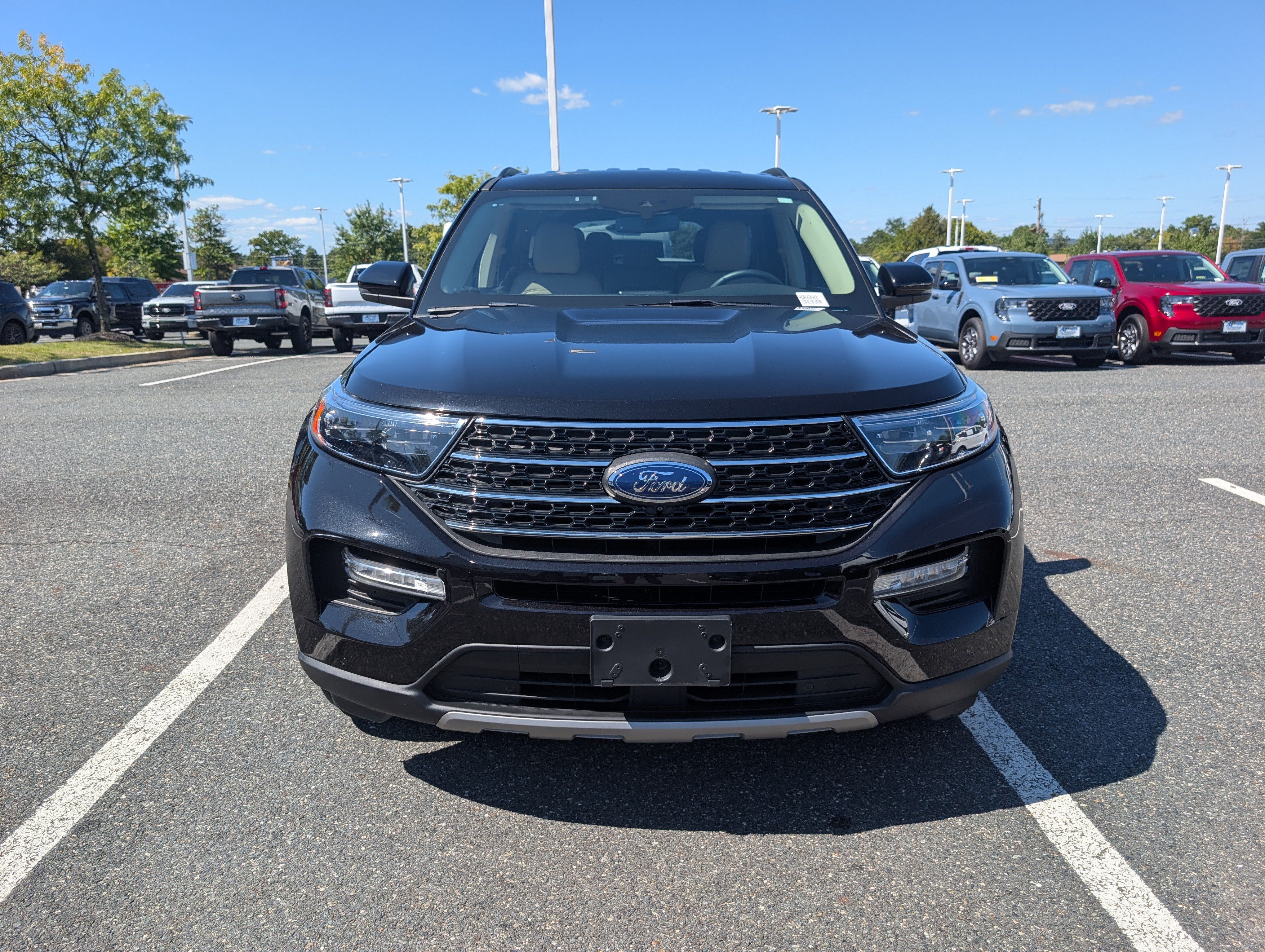 Certified 2023 Ford Explorer XLT w/ Equipment Group 202A AWD/4WD image 9