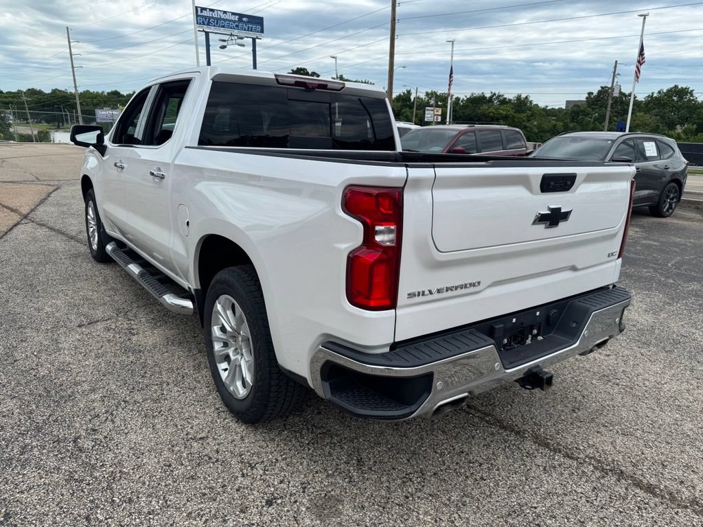 Used 2023 Chevrolet Silverado 1500 LTZ w/ Technology Package AWD/4WD image 5