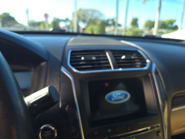 Certified 2017 Ford Explorer Limited image 10