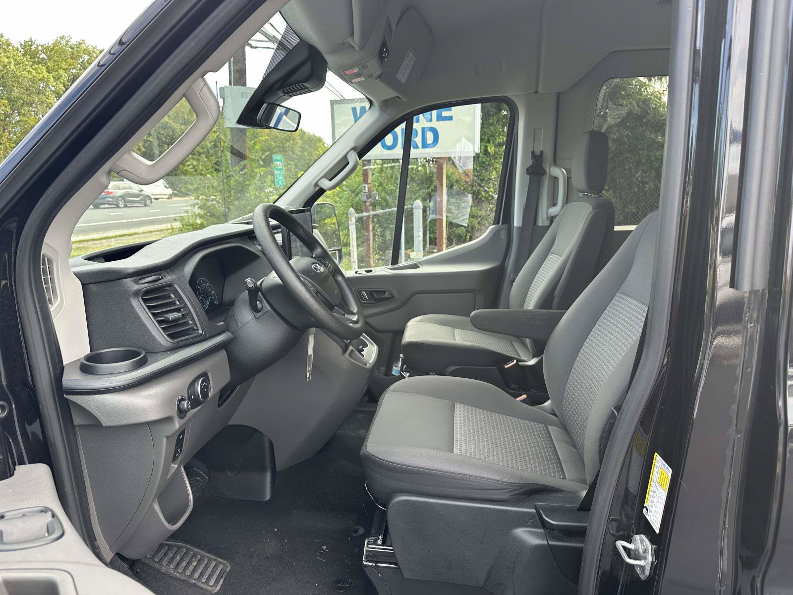 Certified 2025 Ford Transit 350 XLT RWD image 18