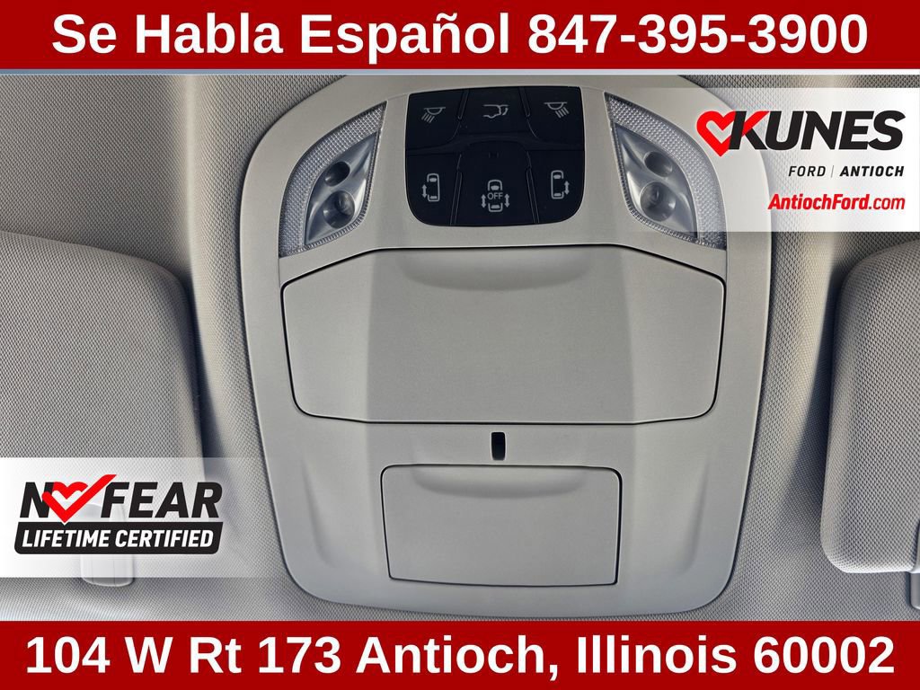 Used 2024 Chrysler Pacifica Touring-L image 69