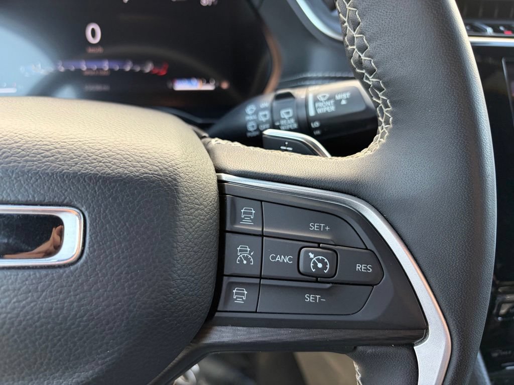 Used 2024 Jeep Grand Cherokee Altitude AWD/4WD image 38