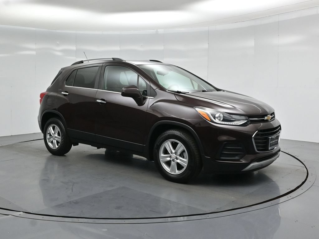 Used 2020 Chevrolet Trax LT w/ LT Convenience Package FWD image 19