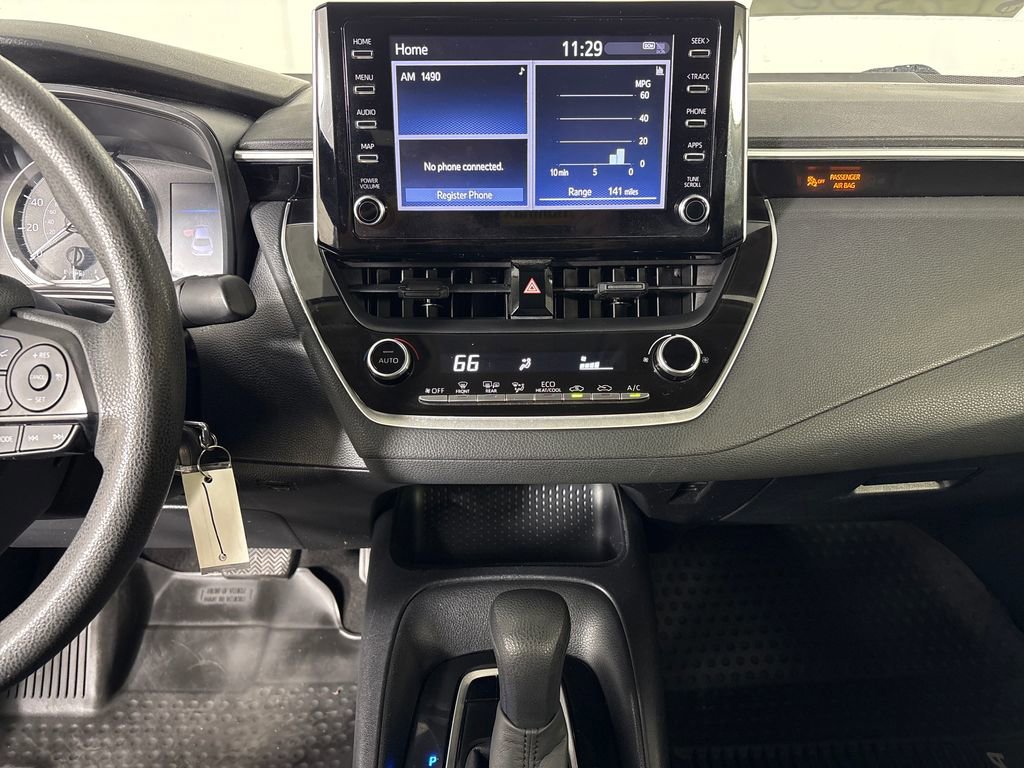 Used 2020 Toyota Corolla LE image 28