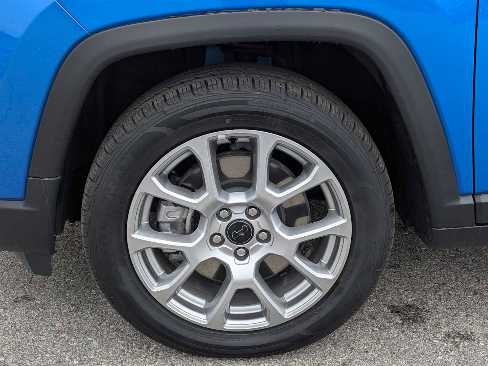 Used 2025 Jeep Compass Limited AWD/4WD image 13