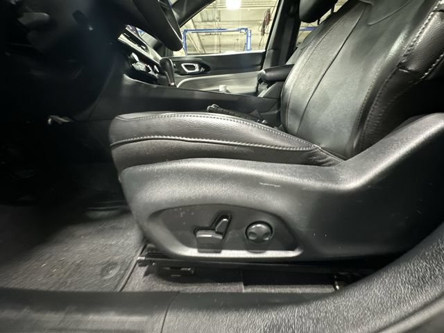 Used 2023 Jeep Compass Limited w/ Elite Group AWD/4WD image 18