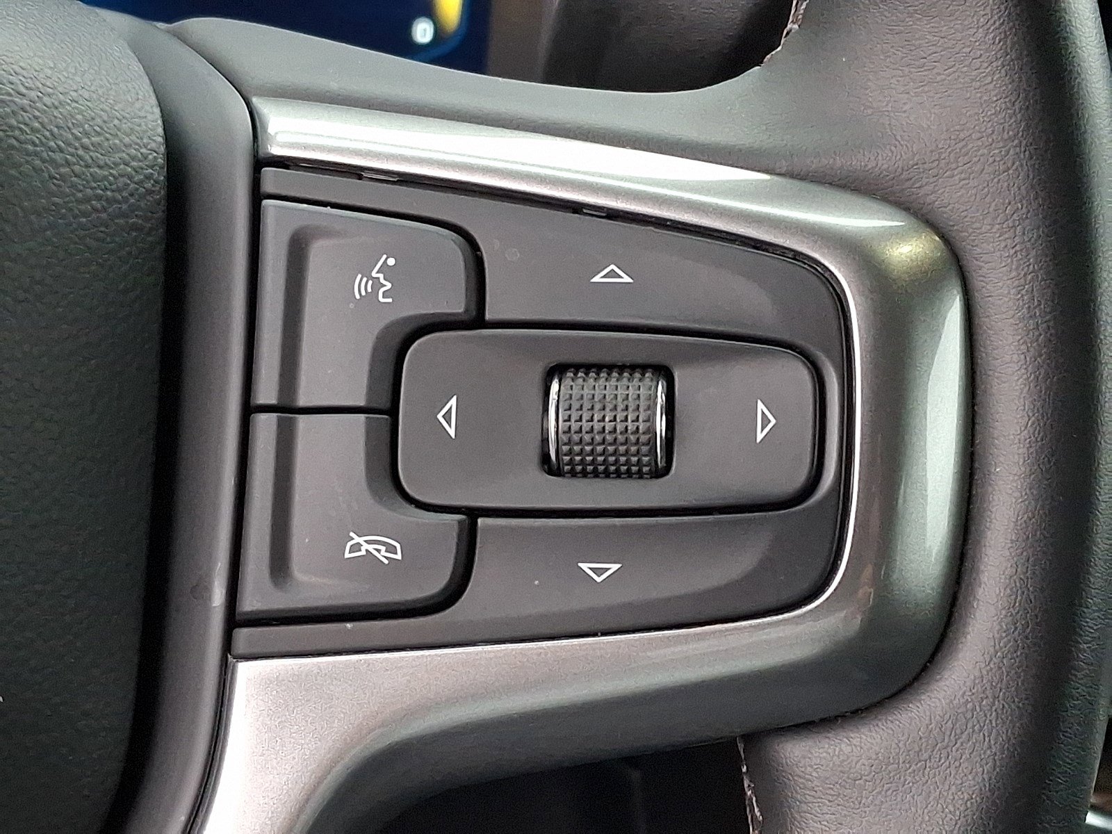 Used 2024 Chevrolet Silverado 1500 LT Trail Boss w/ Dark Appearance Package image 21