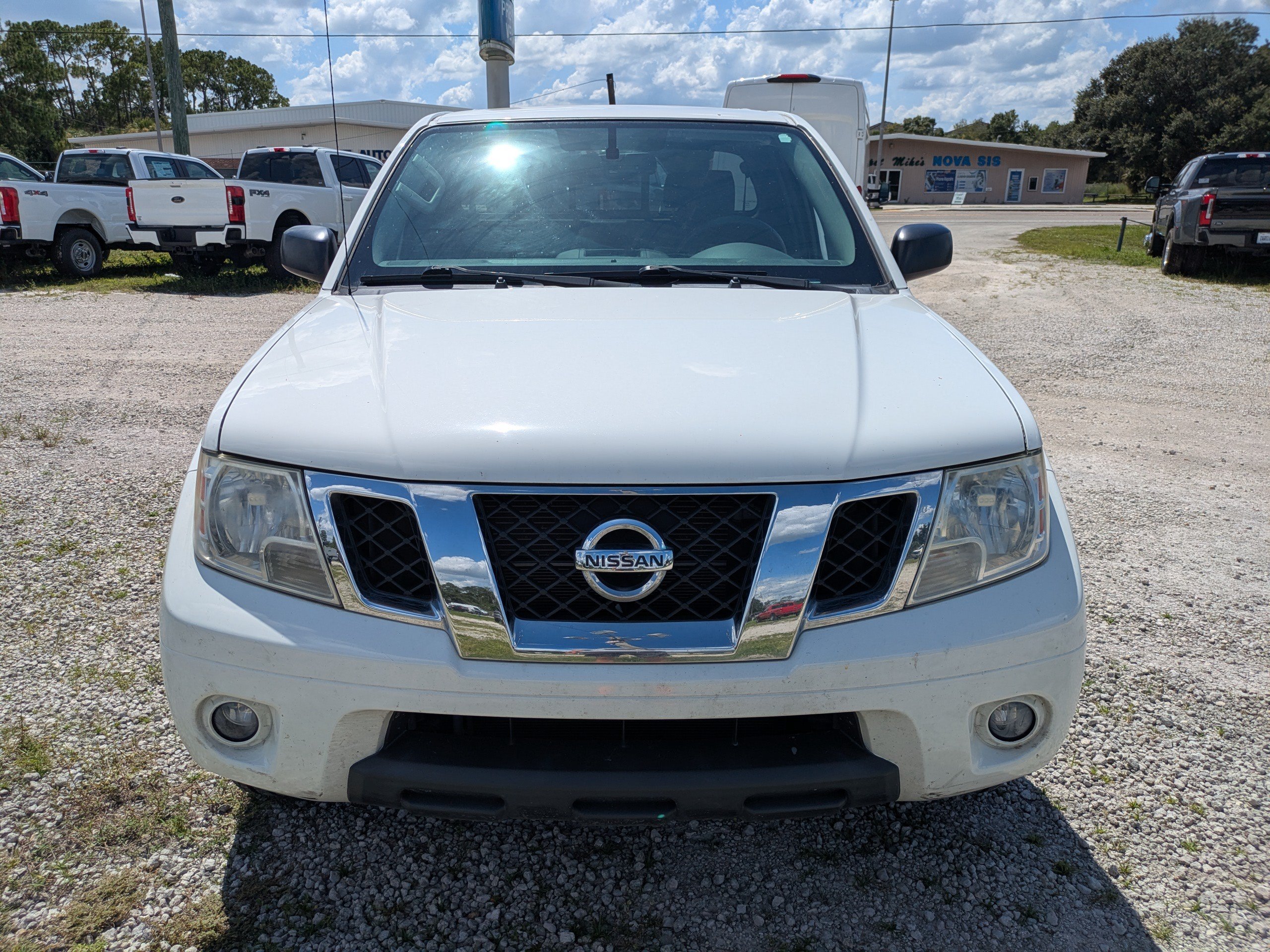 Used 2020 Nissan Frontier SV RWD image 9