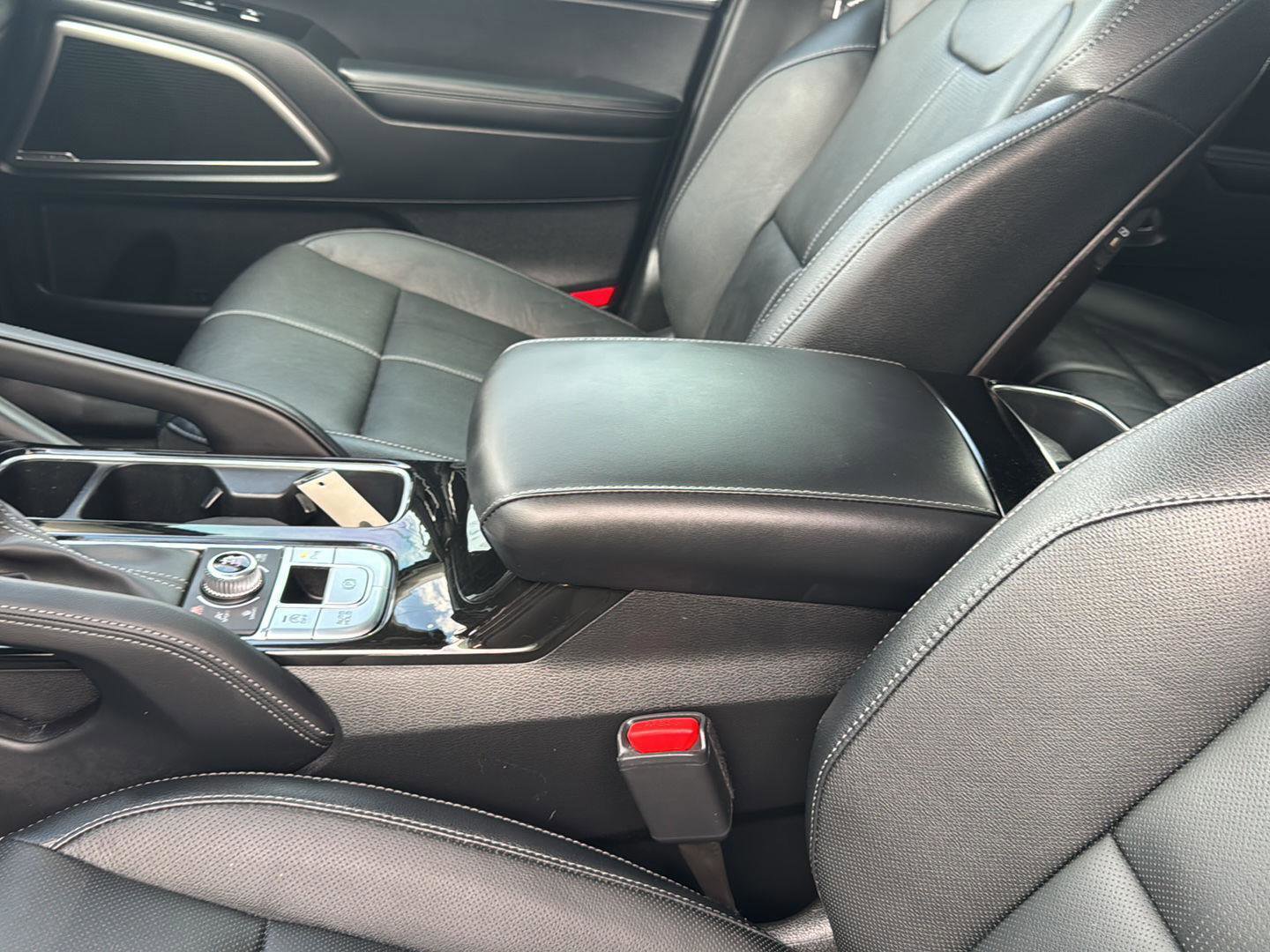 Used 2025 Kia Telluride EX image 16