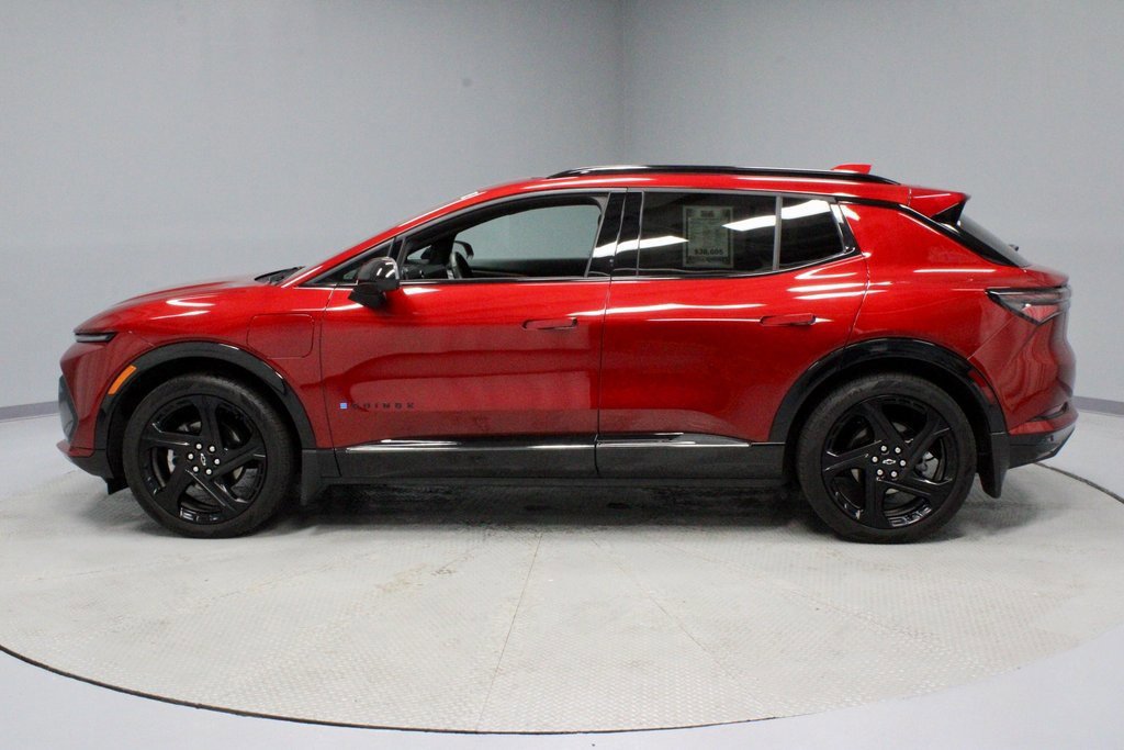 Used 2025 Chevrolet Equinox EV RS w/ LPO, Trailering Package image 2