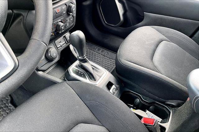 Used 2023 Jeep Renegade Latitude AWD/4WD image 15