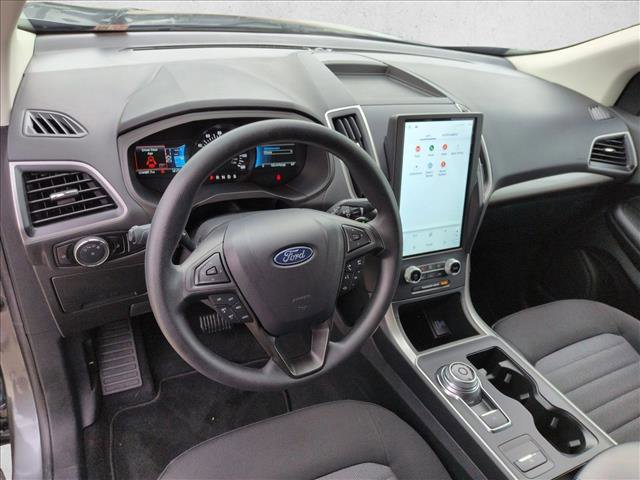 Certified 2024 Ford Edge SE image 10