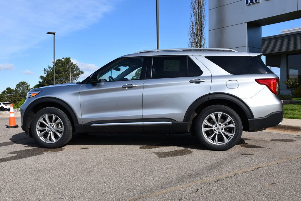 Certified 2024 Ford Explorer Limited AWD/4WD image 3