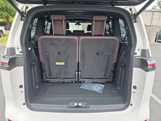 Used 2025 Volkswagen ID. Buzz Pro S RWD image 13