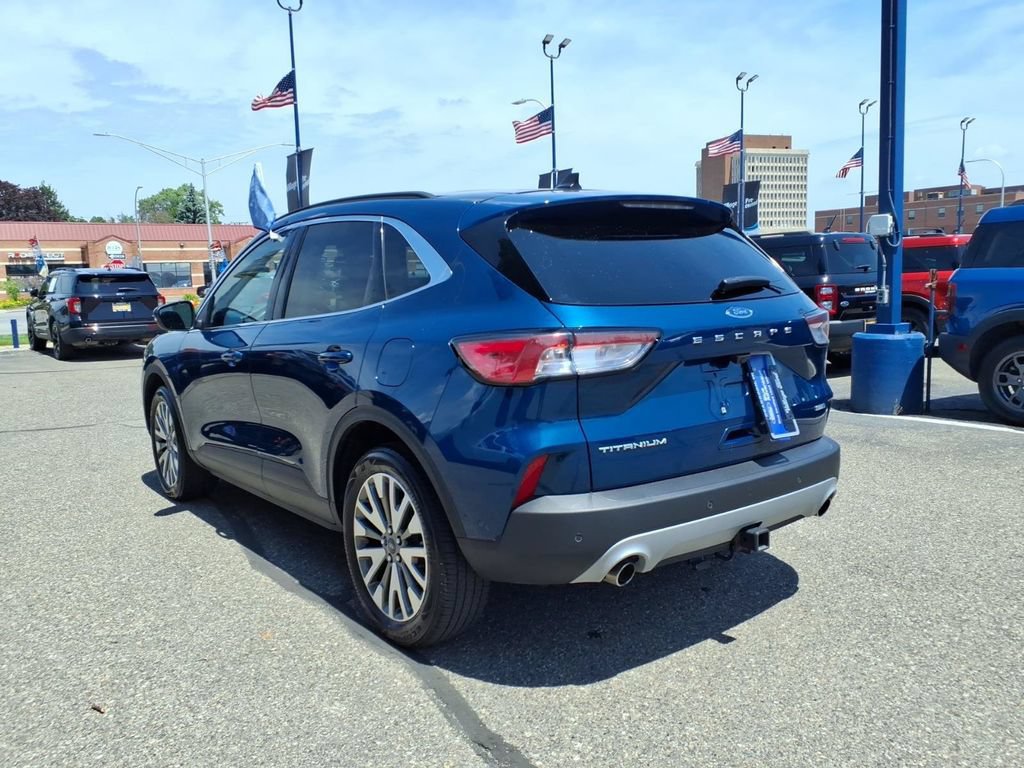 Certified 2020 Ford Escape Titanium w/ Titanium Premium Package 2.0 AWD/4WD image 9