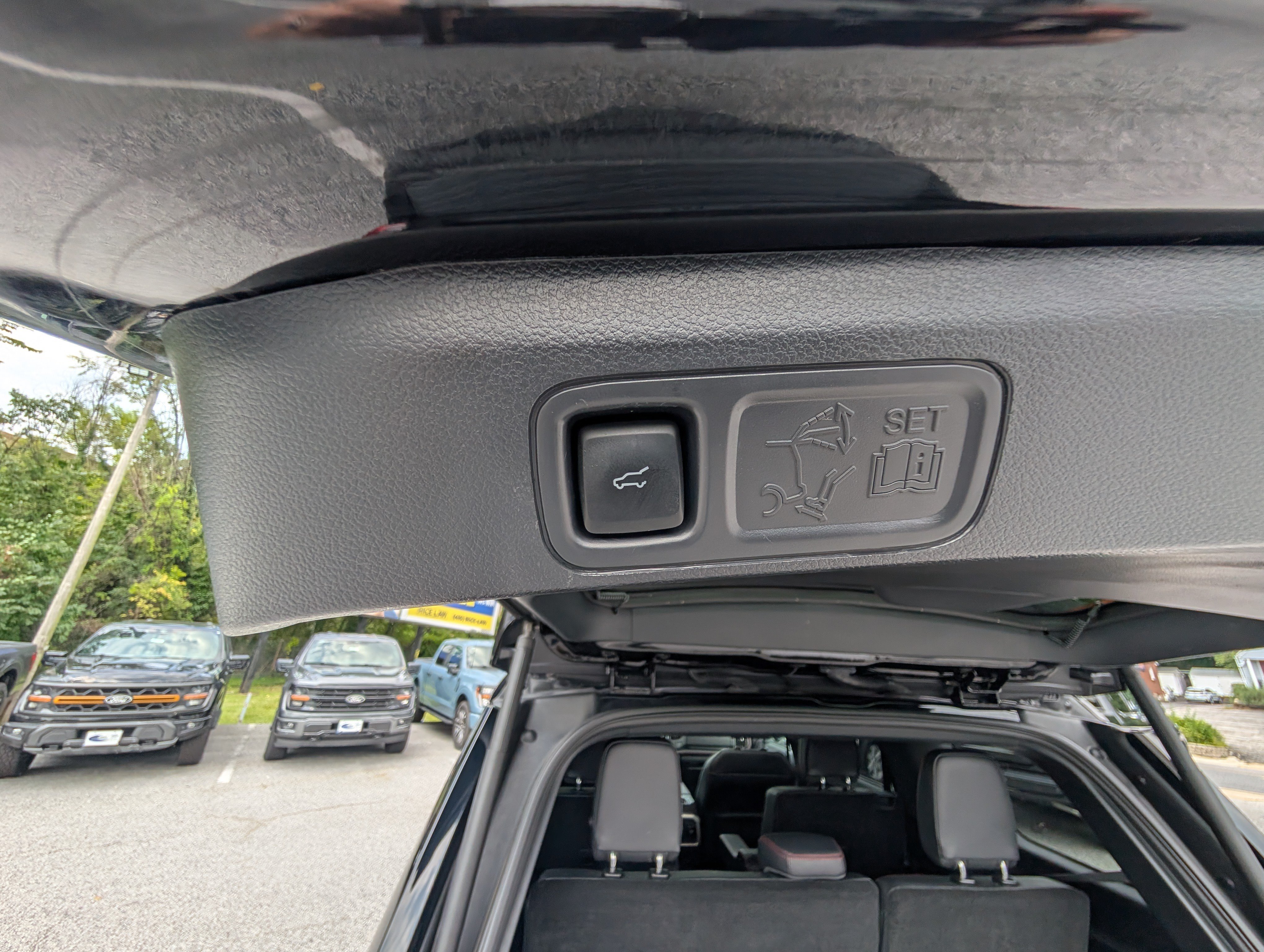 Certified 2023 Ford Expedition Limited AWD/4WD image 16