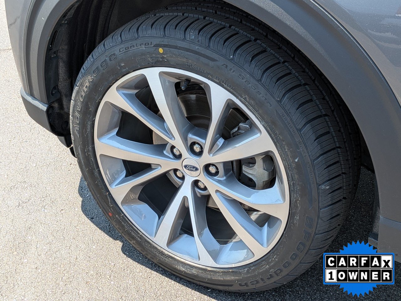 Certified 2025 Ford Explorer Platinum w/ Ultimate Package AWD/4WD image 12