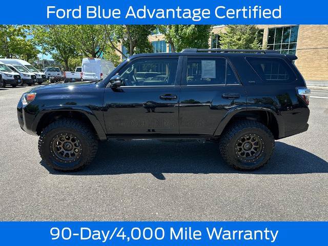 Used 2022 Toyota 4Runner SR5 Premium w/ Moonroof Package AWD/4WD image 4