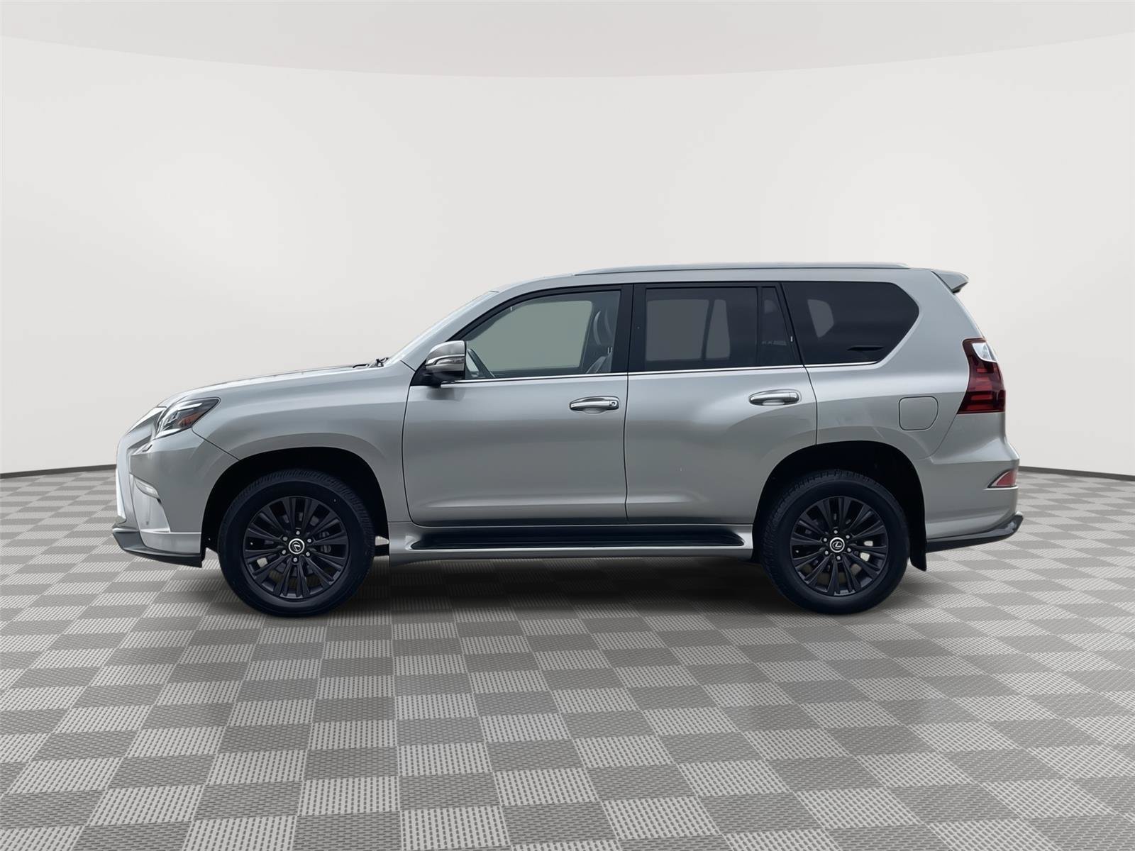 Used 2022 Lexus GX 460 Premium w/ Accessory Package AWD/4WD image 2