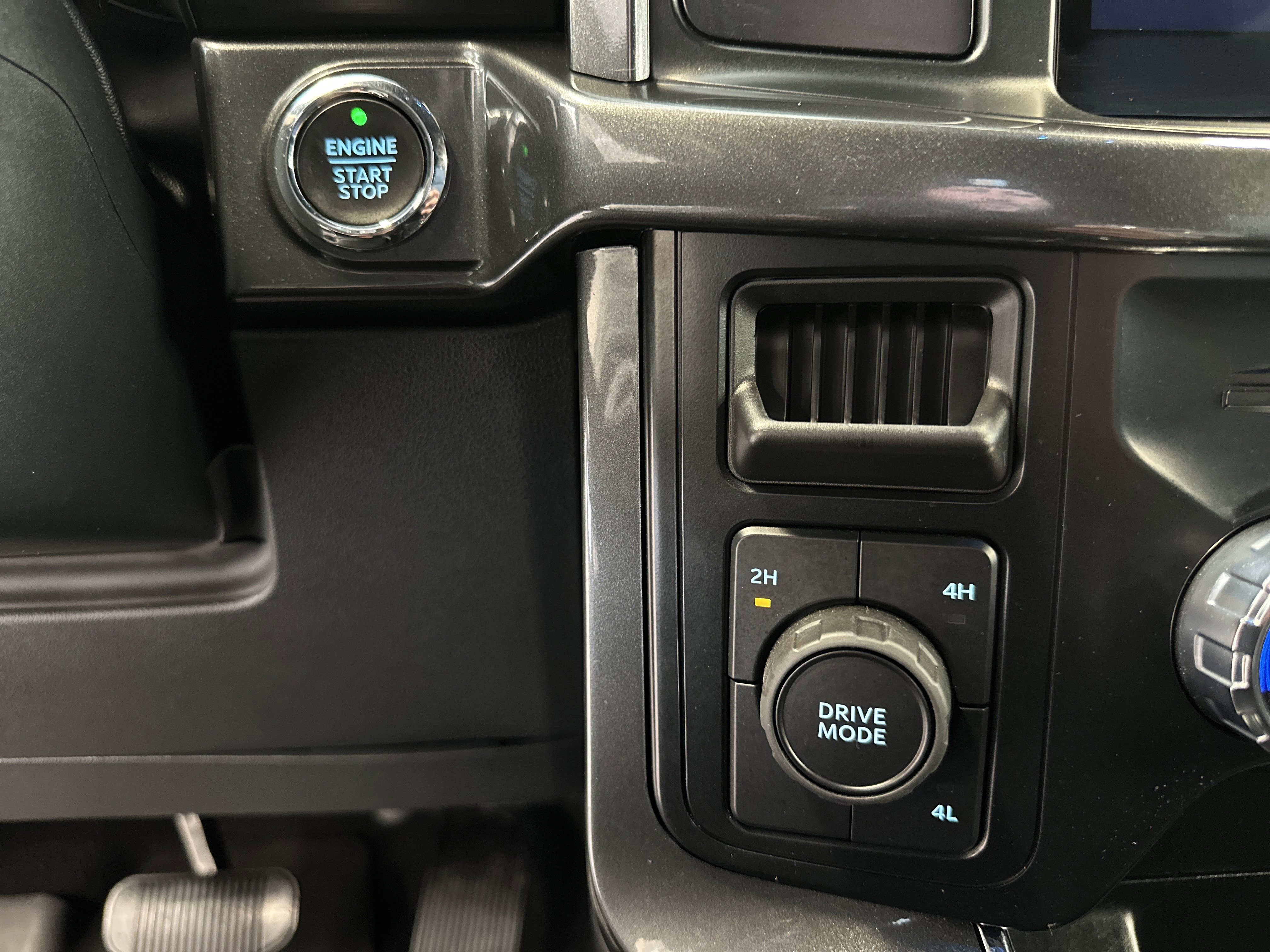 Certified 2023 Ford F150 XLT w/ Equipment Group 302A High image 32