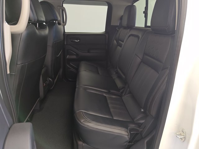 Used 2024 Nissan Frontier SL w/ Technology Package AWD/4WD image 33