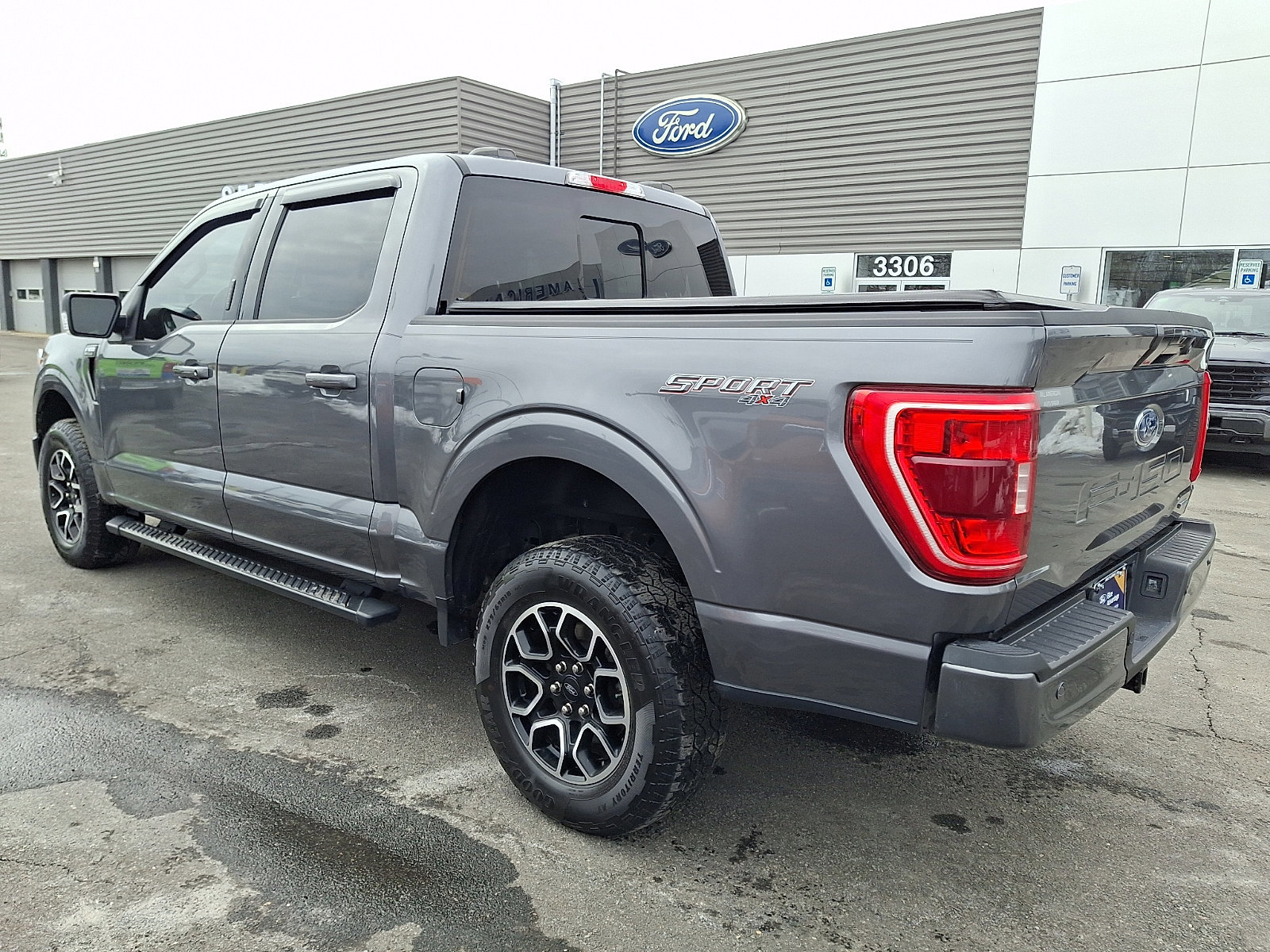 Certified 2022 Ford F150 XLT w/ Equipment Group 302A High image 7
