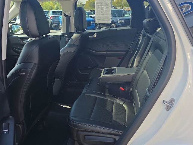 Certified 2022 Ford Escape SEL w/ Technology Package AWD/4WD image 10