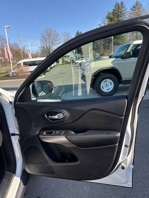Used 2019 Jeep Cherokee Limited AWD/4WD image 20