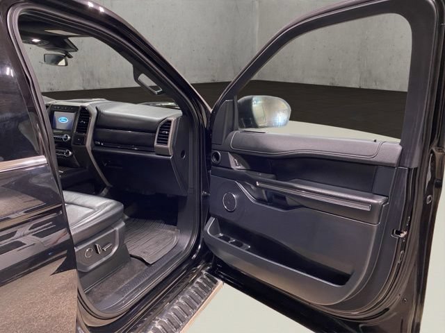 Certified 2019 Ford Expedition XLT w/ Equipment Group 202A AWD/4WD image 19