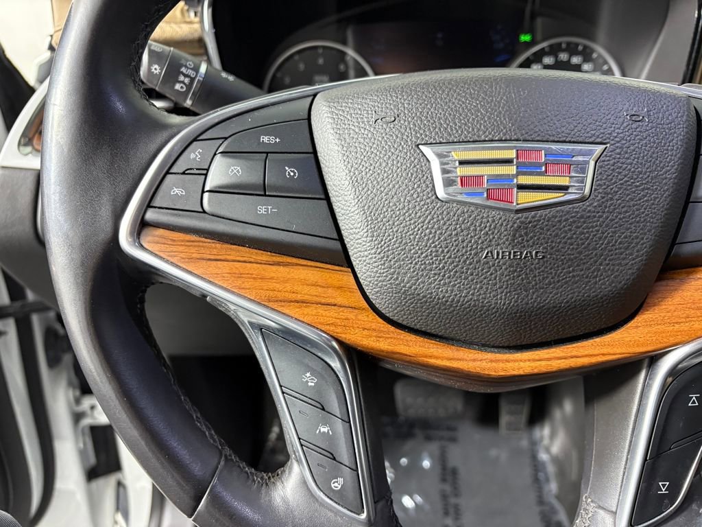 Used 2017 Cadillac XT5 Platinum w/ Driver Assist Package image 25