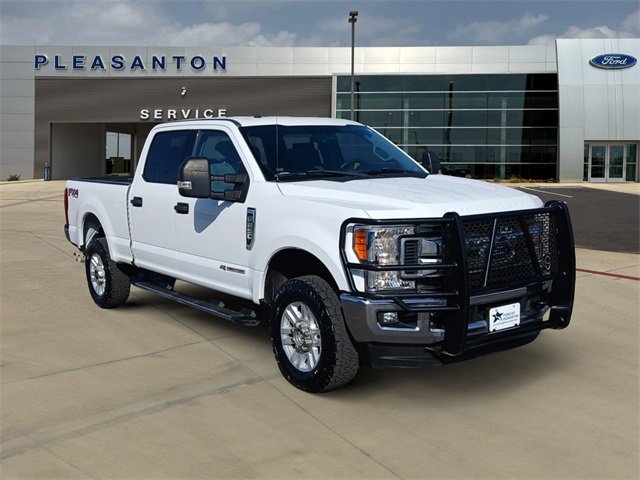 Certified 2017 Ford F250 XLT w/ XLT Value Package image 7