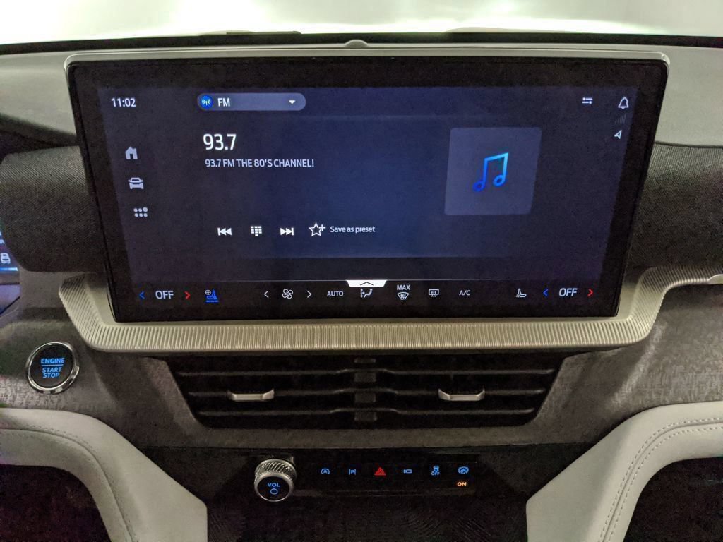 Certified 2025 Ford Explorer Platinum w/ Ultimate Package AWD/4WD image 8