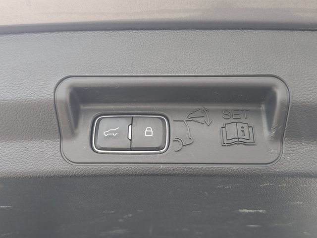 Certified 2022 Ford Explorer XLT RWD image 25