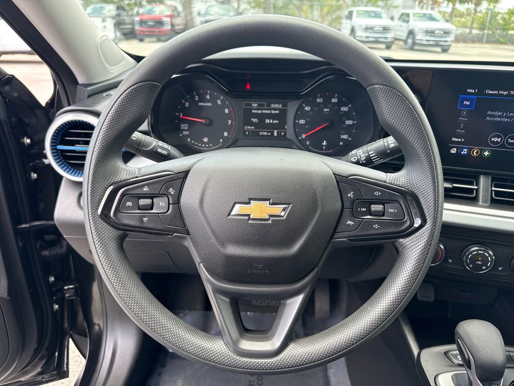 Used 2024 Chevrolet Trax LS w/ LS Convenience Package FWD image 14