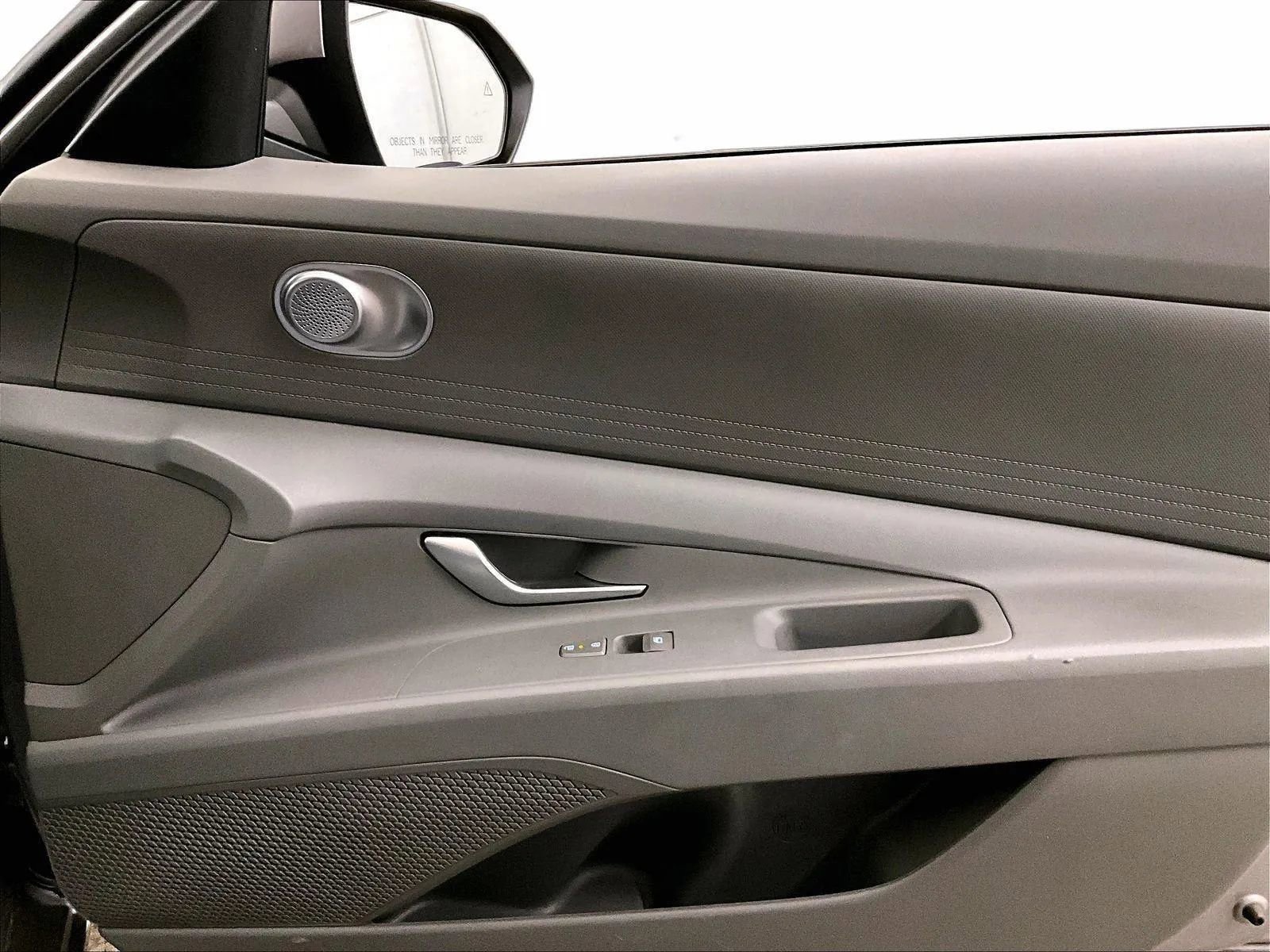 Used 2025 Hyundai Elantra Blue image 23