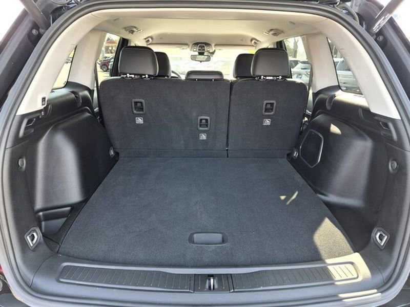 Used 2022 Jeep Grand Cherokee Limited image 18