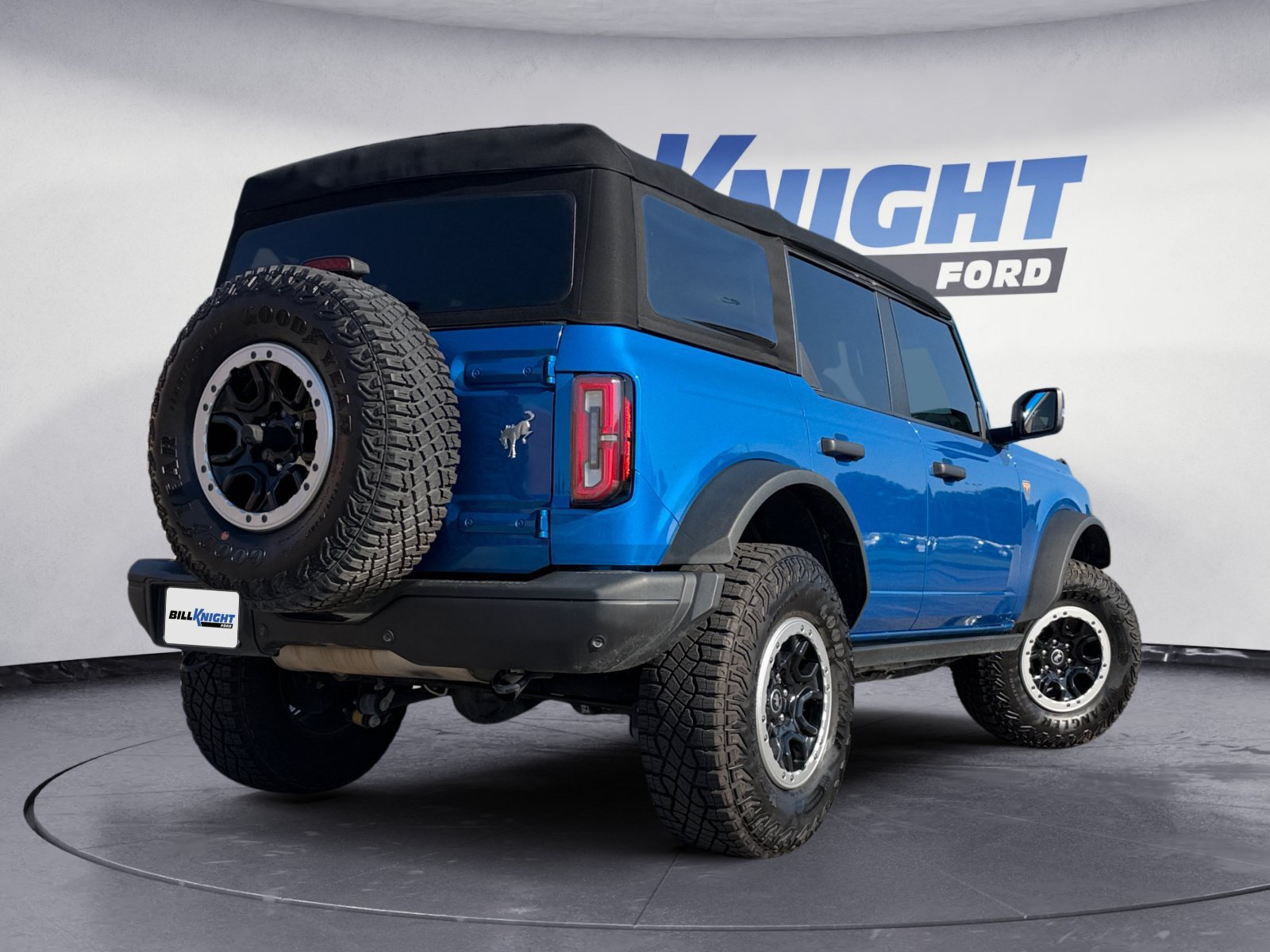 Certified 2022 Ford Bronco Badlands w/ Sasquatch Package AWD/4WD image 5