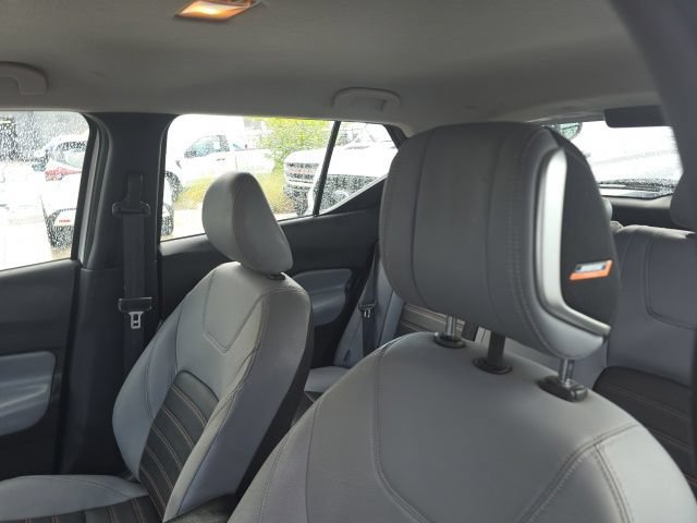 Used 2023 Nissan Kicks SR w/ SR Premium Package FWD image 7
