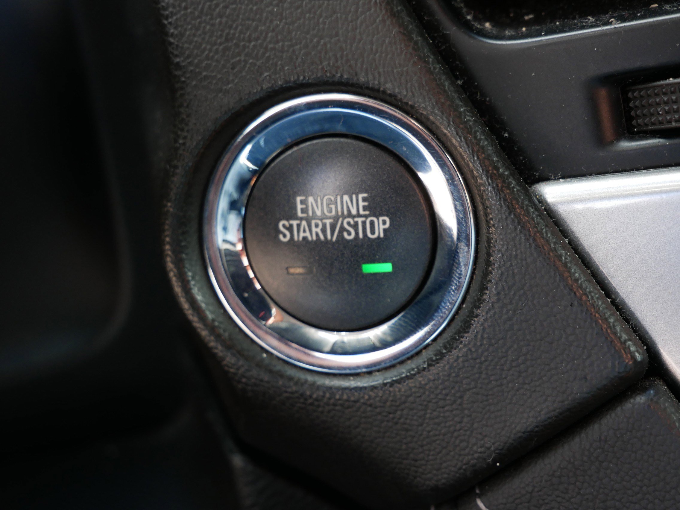 Used 2020 Chevrolet Suburban Premier AWD/4WD image 33
